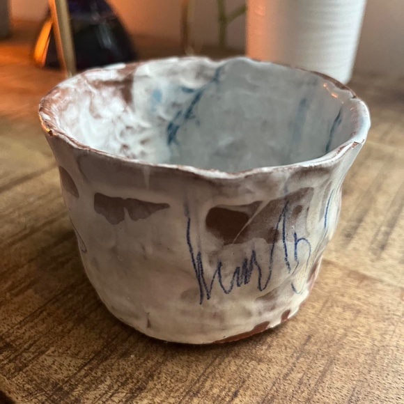 set of 2 handmade & hand painted abstract creamy white & blue vessels / cups - Picture 6 of 8